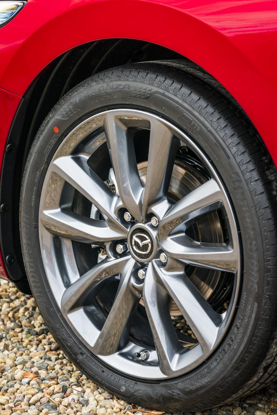 Колеса Mazda3 Skyactiv-G Sport Lux Hatchback 2019 года  (UK) (фото 61 из 91)